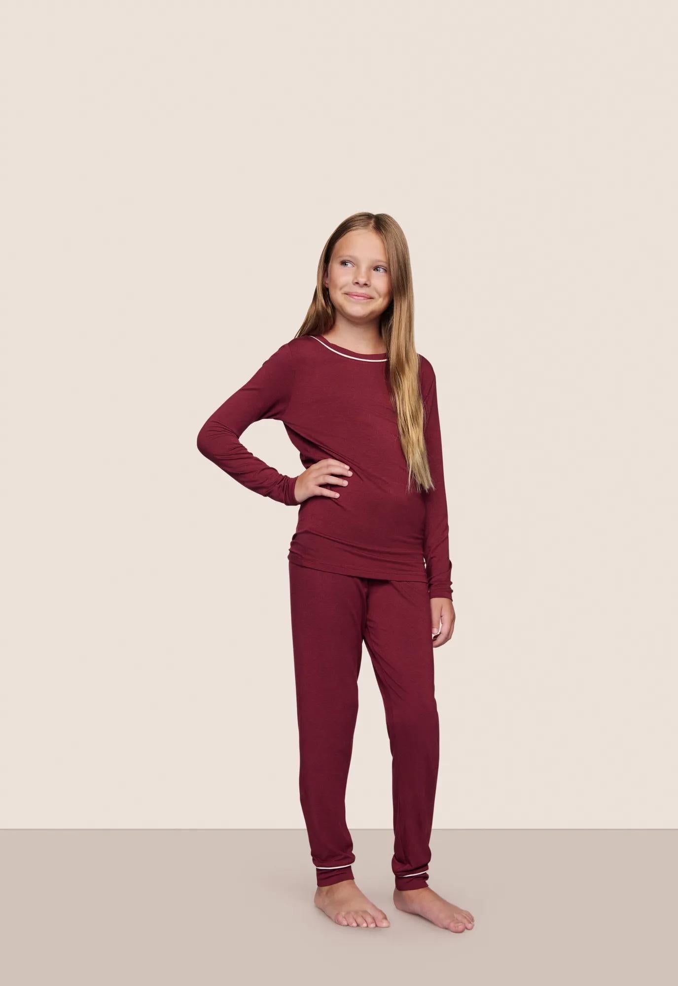 Holly Red/Ivory,2